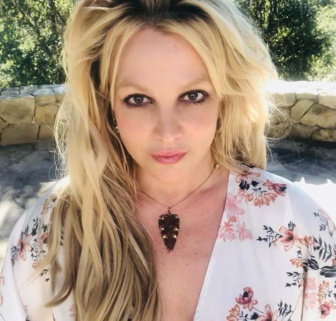 Britney Spears faz desabafo nas redes sociais: <i>Estou com medo de pessoas e da indústria, eles realmente me machucaram</i>
