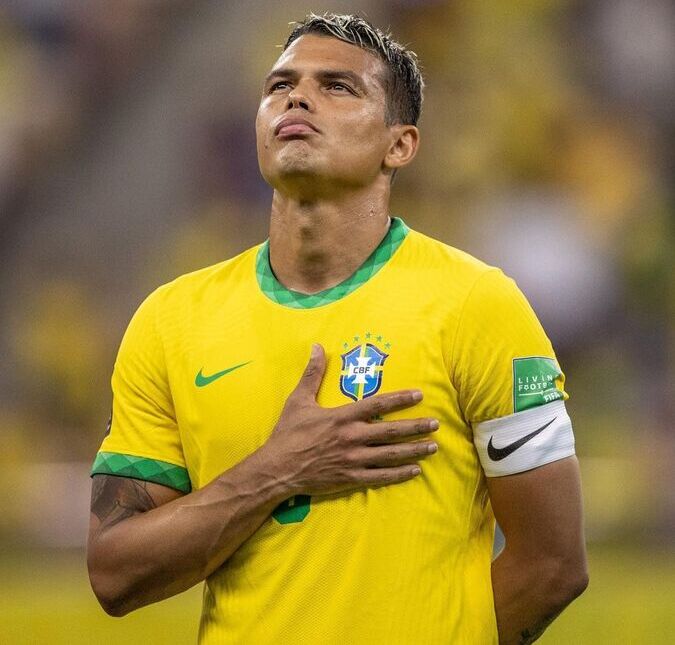 Thiago Silva testa positivo para Covid-19