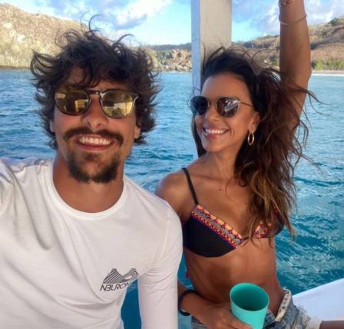 Mariana Rios beija João Guilherme após negar <I>affair</i> com Bruno Montaleone