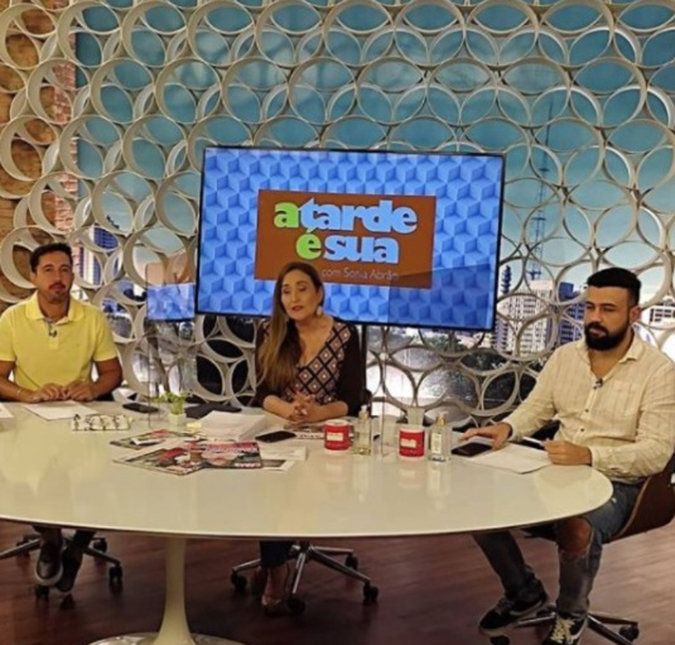 Sônia Abrão apresenta <i>A Tarde É Sua</i> sem companheiros de bancada por conta da Covid-19