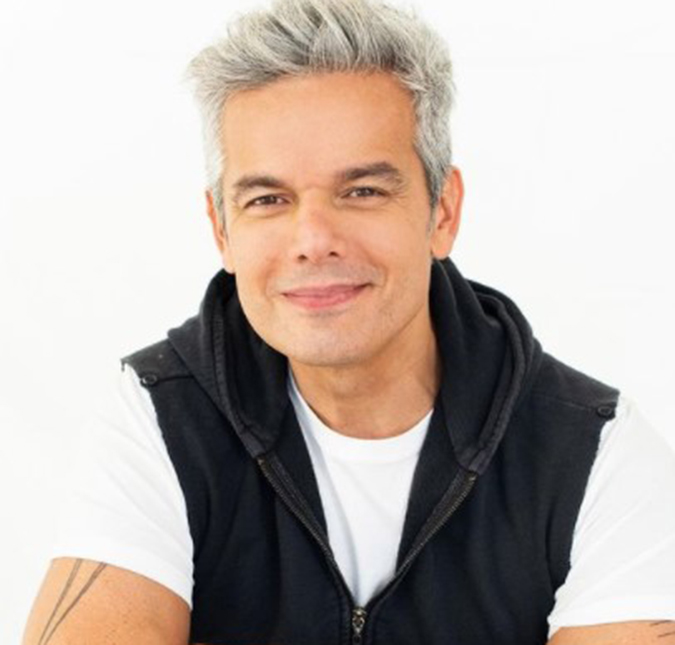 Otaviano Costa assina com <i>SBT</i> e dispara: <i>Hora certa para voltar à TV</i>