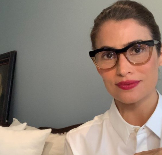 Renata Vasconcellos tranquiliza os fãs após testar positivo para Covid: <i>Estou inteira</i>