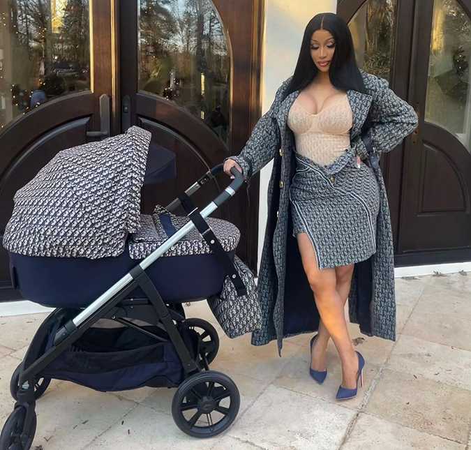 Cardi B planeja revelar nome do segundo filho com tatuagem no rosto, saiba mais!