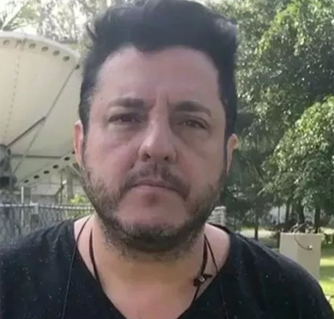No dia 21 de janeiro, Bruno, que faz dupla com Marrone, passou por um susto daqueles depois da turbina do jatinho particular que levava o sertanejo estourar e o piloto ter que fazer um pouso de emergência. O pouso teve que ser feito em Sorocaba, interior de São Paulo, e dentro da aeronave estavam a esposa do cantor, Mariane, o filho, Enzo, e o secretário de Bruno. Eles estavam saindo de São Paulo em direção a Uberlândia. Depois do ocorrido, o cantor foi até suas redes sociais explicar o ocorrido e contar que todos estão bem.