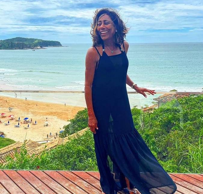 Gloria Maria não quer tomar banho e causa em hospital, entenda!