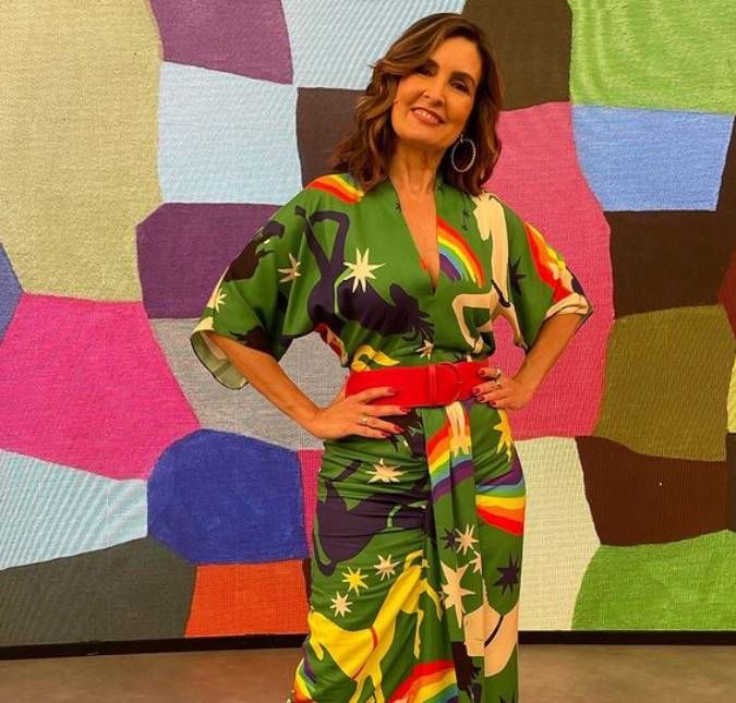 Fátima Bernardes começa Encontro falando sobre sua saída para comandar o The Voice Brasil: -Estava querendo trazer meu outro pé para o entretenimento Patrícia Poeta será a substituta de Fátima no programa