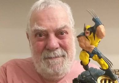 Dublador de Wolverine tem piora no quadro de enfisema pulmonar e é internado