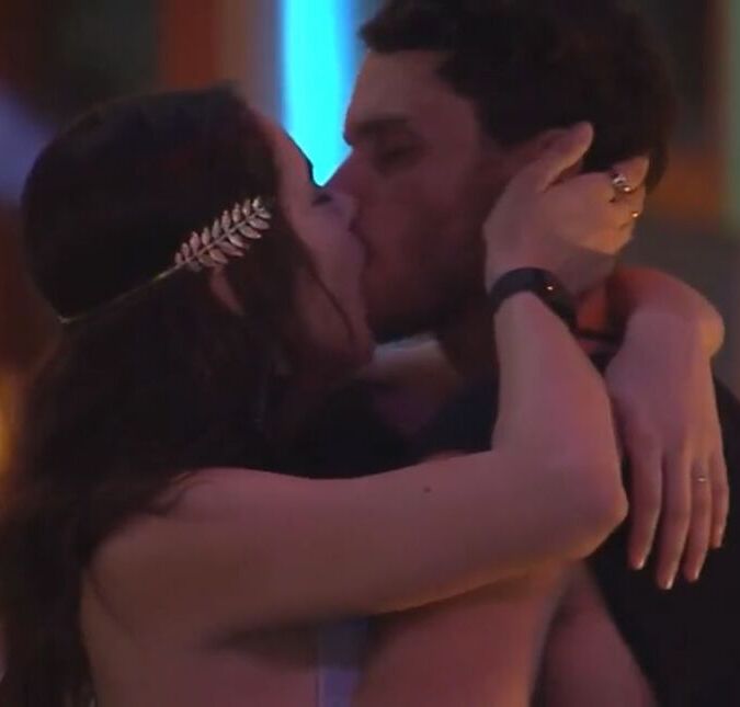 Eslovênia e Lucas se beijam e Natália pede para sair do <i>BBB22</i>; confira tudo o que rolou na festa do líder!