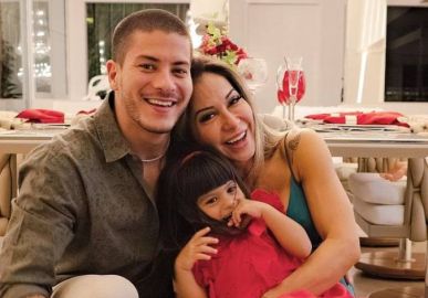 Maíra Cardi compartilha solução para comilança de Arthur Aguiar no <I>BBB22</i>