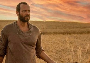 Fernando Pavão é escalado para nova novela da <I>Record TV: Um convite quase irrecusável</i>