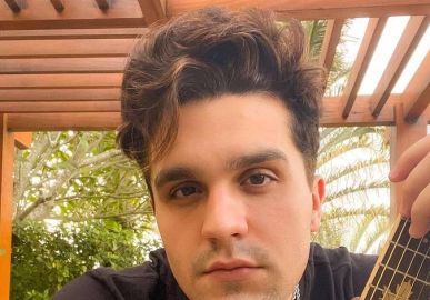 Luan Santana abre o coração e fala sobre sua vida pessoal e novos projetos: <I> Me sinto preparado para falar de tudo</i>