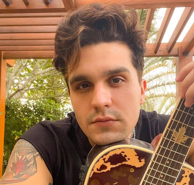 Luan Santana abre o coração e fala sobre sua vida pessoal e novos projetos: <I> Me sinto preparado para falar de tudo</i>