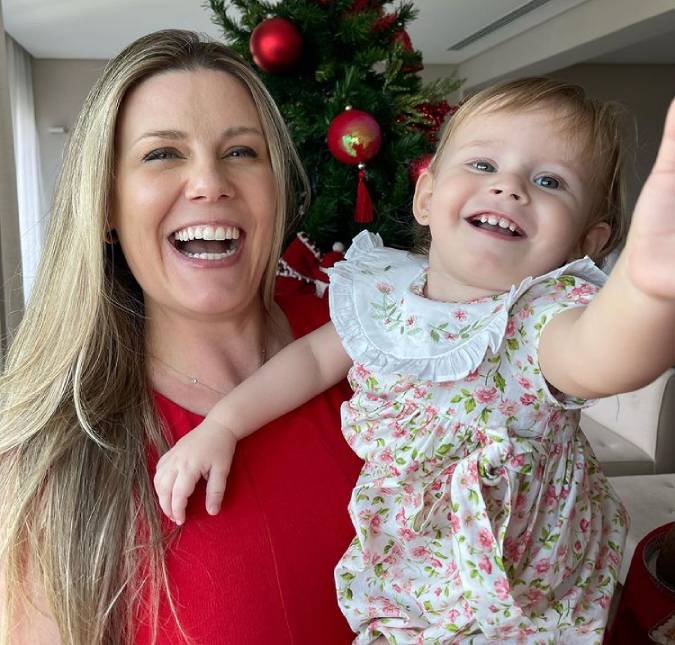 Daiana Garbin exalta força da filha após passar por mais uma sessão de quimioterapia: <i>Ela é um tourinho</i>