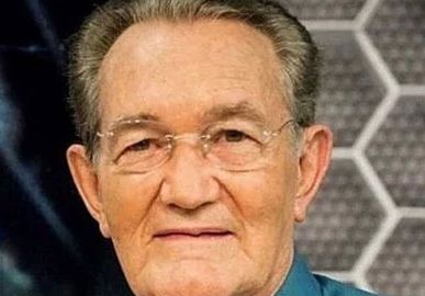 Esposa de Léo Batista é encontrada morta na piscina de casa