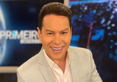 Apresentador do <i>SBT</i> passa mal e deixa jornal ao vivo