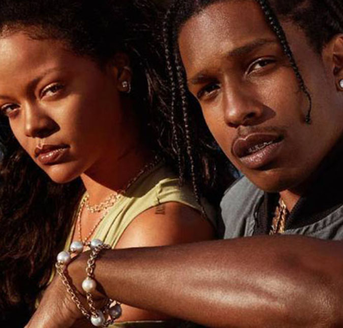 Confirmado: Rihanna exibe barriguinha de gravidez de primeiro filho com A$AP Rocky; veja foto!