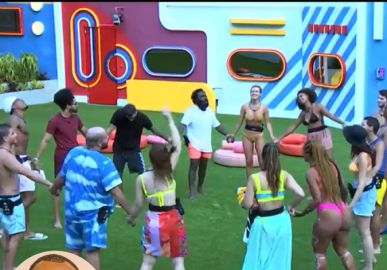 Após eliminação de Rodrigo no <I>BBB22</i>, os <I>brothers</i> voltam a cantar e são criticados na <I>web</i>