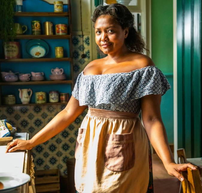 Gaby Amarantos estreia em <I>Além da Ilusão</i> e não poderia estar mais feliz: <I>Amando fazer a Emília</i>