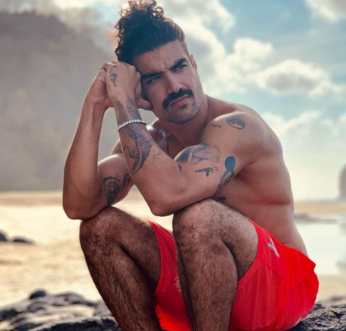 Caio Castro está com um novo romance, diz jornal