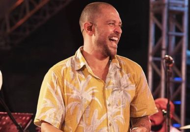 Diogo Nogueira deve pensão de 100 mil reais para o filho, diz colunista