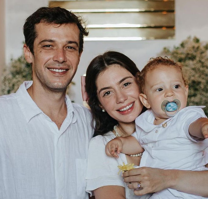 Jayme Matarazzo e Luiza Tellechea batizam o filho Antonio: <i>Dia abençoado</i>