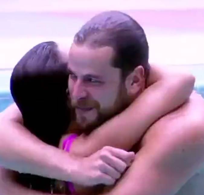 Participantes da casa de vidro são liberados para usar a piscina no <i>BBB22</i>