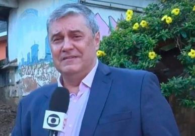 Repórter da <i>Globo</i> chora ao vivo durante cobertura da tragédia de Petrópolis: <i>- Não tem como a gente não se emocionar</i>