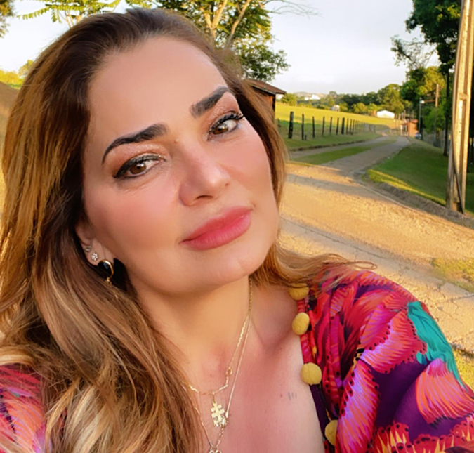 Nani Venâncio relembra nudez na abertura da primeira versão da novela <i>Pantanal</i>: -<i>Me enganaram e perdi o marido</i>