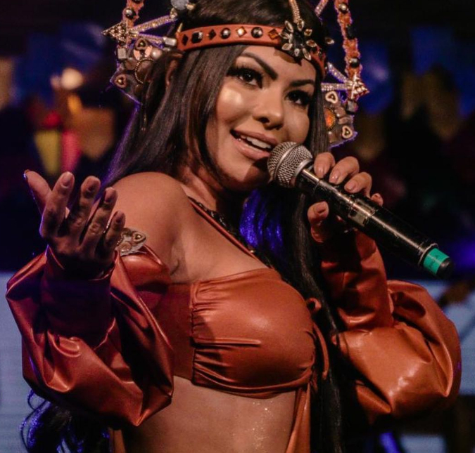 Artistas e fãs realizam corrente de oração para Paulinha Abelha