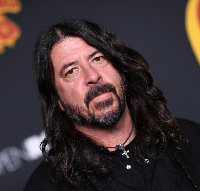 Dave Grohl, vocalista dos <i>Foo Fighters</i>, revela perda de audição: <i>Leio lábios há 20 anos</i>