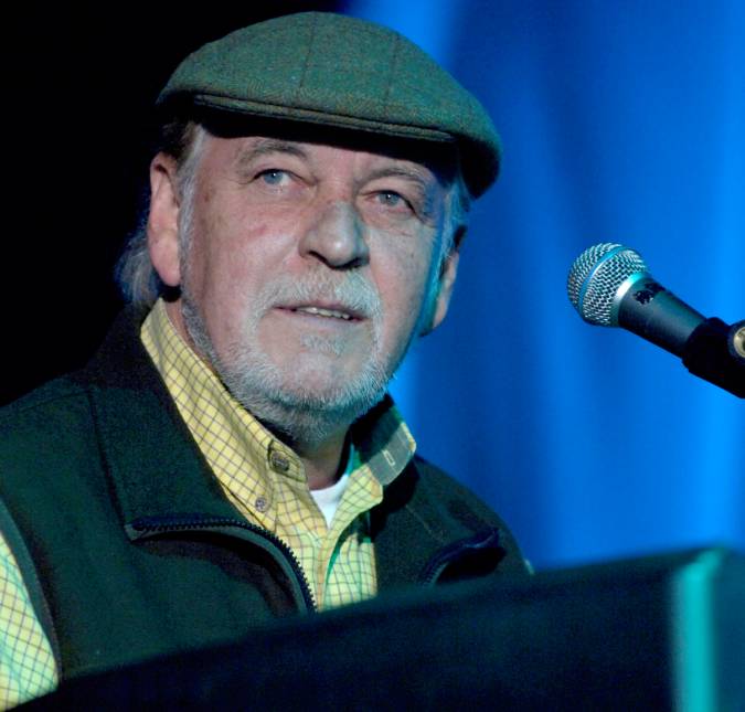 Morre Gary Brooker, vocalista da banda <i>Procol Harum</i>