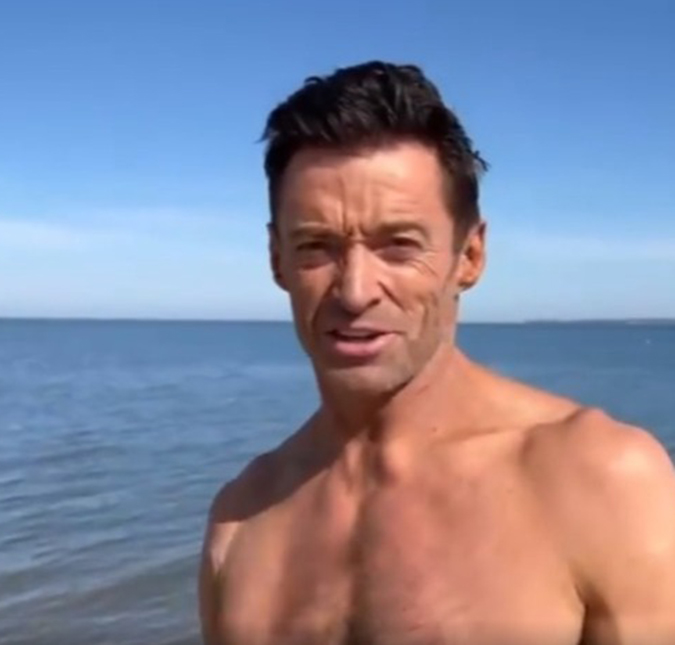 Hugh Jackman mergulha em mar congelante e impressiona com corpo definido