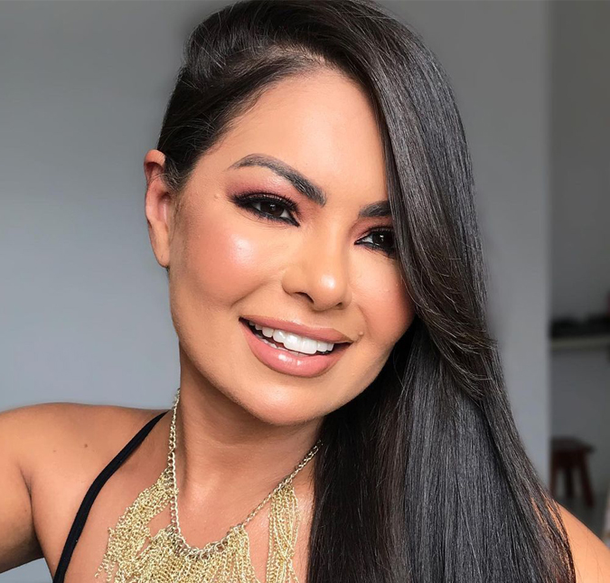Morre aos 43 anos de idade Paulinha Abelha, cantora do <i>Calcinha Preta</i>