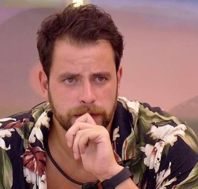 Administradores das redes de Gustavo, do <I>BBB22</i>, anunciam folga de Carnaval: <I>A gente só volta se tocar o BigFone</i>
