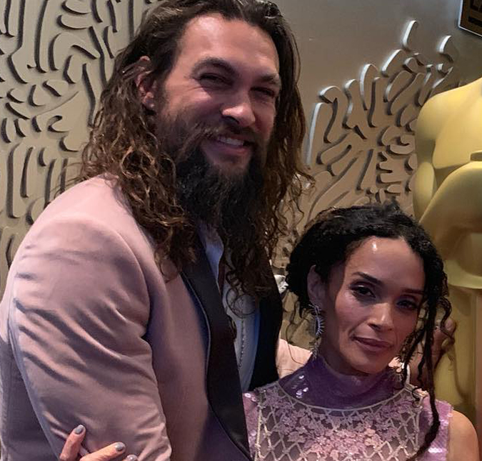 Após rumores de reconciliação com a atriz Lisa Bonet, Jason Momoa se pronuncia e garante: <i>-Ainda somos família</i>