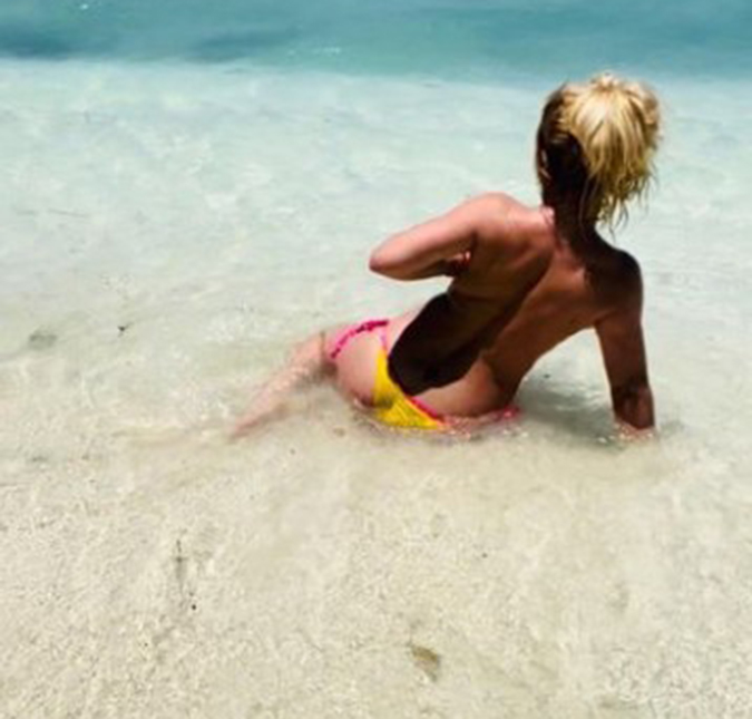 Britney Spears posta foto seminua e revela: <i>Planejando ter bebês na Polinésia</i>