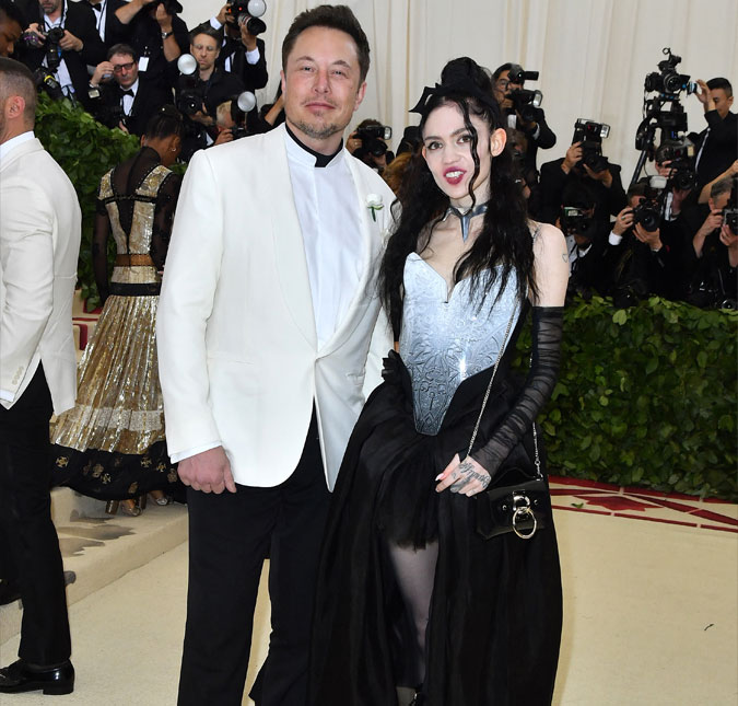 Novo membro na família! Grimes revela que teve uma filha em segredo com Elon Musk