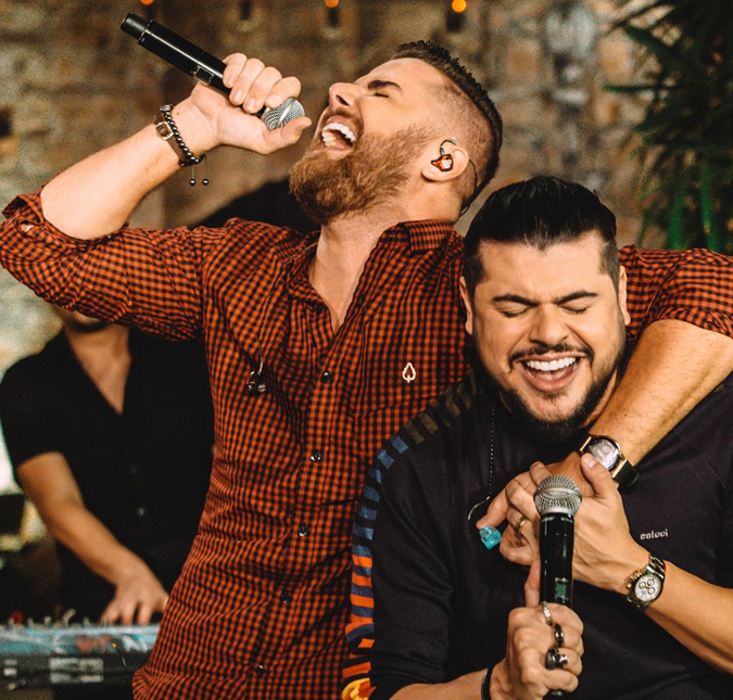 De volta aos <i>shows</i>, Zé Neto e Cristiano analisam sucesso da dupla: <i>Nos consideramos dois caras agraciados por Deus!</i>