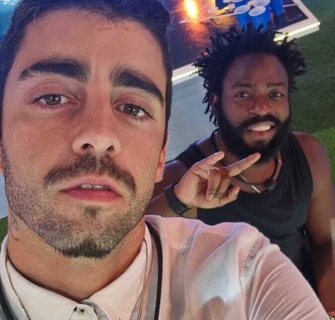 Zero desperdício! Pedro Scooby e Douglas Silva recuperam comida do lixo da Xepa no <i>BBB22</i>