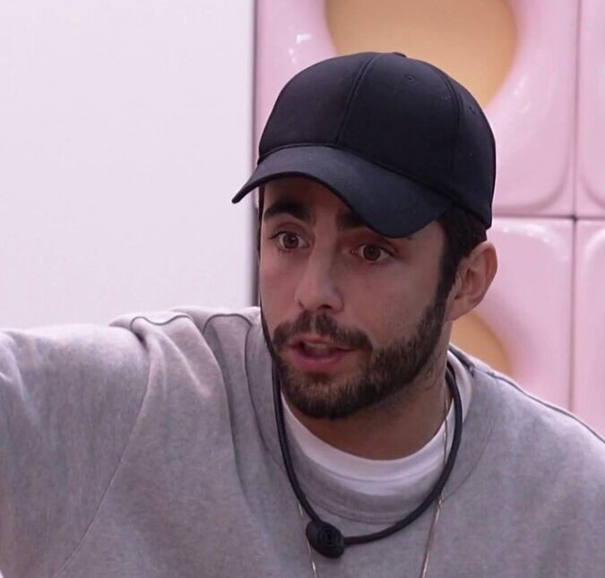 No <i>BBB22</i>, Pedro Scooby se revolta após ser indicado ao paredão por Lucas: <i>- Se colocou no lugar de pobre coitado</i>
