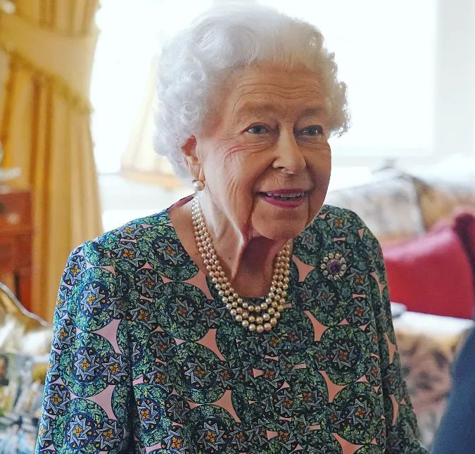 Rainha Elizabeth II se ausenta da missa da <i>Commonwealth</i> e será representada pelo filho, o príncipe Charles