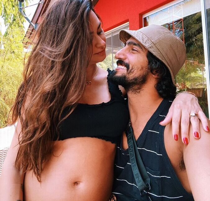 Renato Góes revela momento inusitado com Thaila Ayala nas gravações de <i>Pantanal</i>
