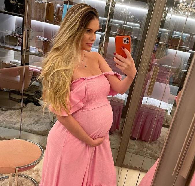 Bárbara Evans mostra quarto da filha: <I>Agora só esperar nossa princesa</i>