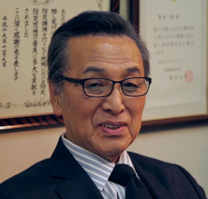 O icônico ator Akira Takarada morreu aos 87 anos de idade. Conhecido por interpretar o protagonista do primeiro filme do Godzilla, lançado em 1954, o artista também participou de diversas outras produções da franquia. A nota de falecimento foi divulgada nas redes sociais da Toho Studios: Lamentamos o falecimento de Akira Takarada. Que sua memória continue a inspirar a vida de muitos fãs de Godzilla. A data e causa da morte ainda não foi informada. O icônico ator Akira Takarada morreu aos 87 anos de idade. Conhecido por interpretar o protagonista do primeiro filme do Godzilla, lançado em 1954, o artista também participou de diversas outras produções da franquia. A nota de falecimento foi divulgada nas redes sociais da Toho Studios: Lamentamos o falecimento de Akira Takarada. Que sua memória continue a inspirar a vida de muitos fãs de Godzilla. A data e causa da morte ainda não foi informada.