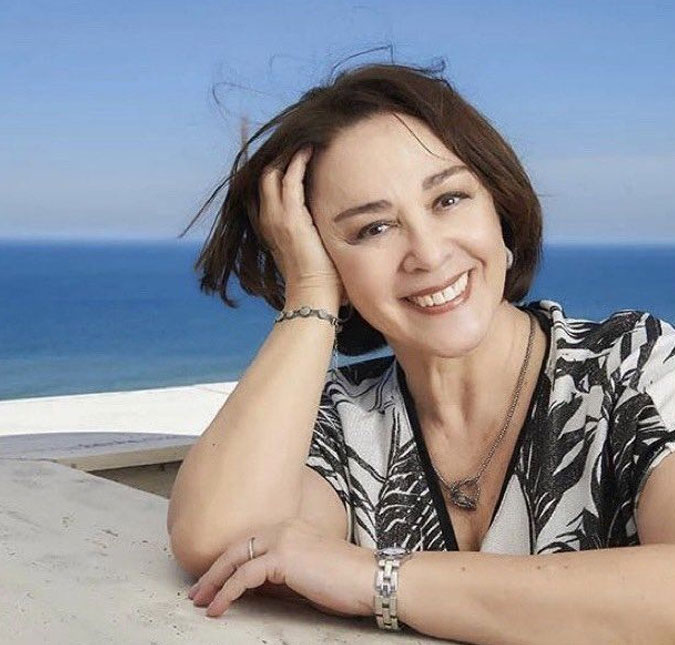 Contrato de Nívea Maria com a <i>Globo</i> chega ao fim: <i> - São 50 anos de respeito pela emissora</i>