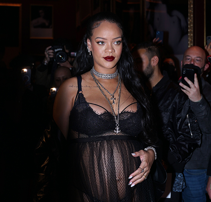 Rihanna entra pela primeira vez na lista de bilionários da <i>Forbes</i>