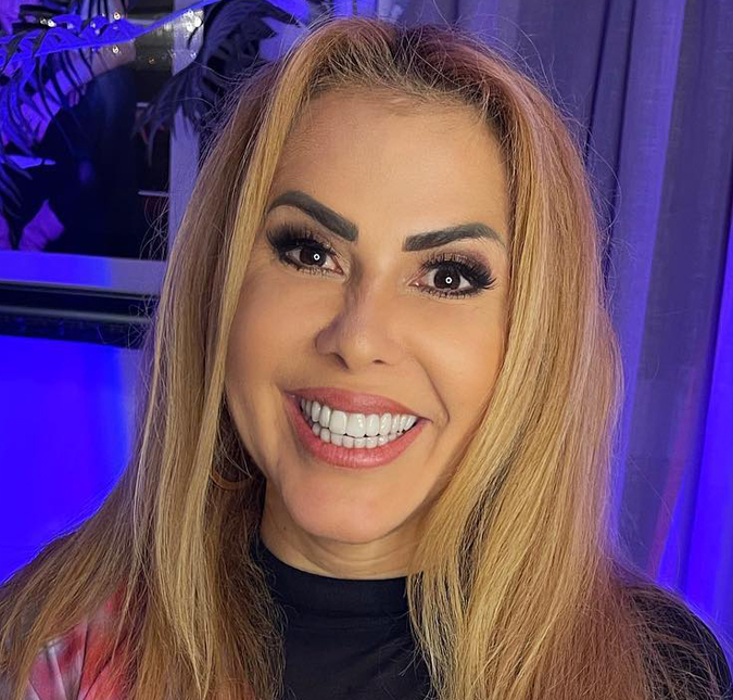 Solteira, Joelma garante que está em sua melhor fase: <i>A felicidade está dentro de você e quem dá é Deus</i>