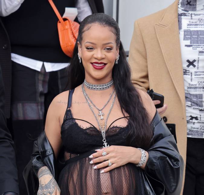 Governador agita a <I>web</i> após convidar Rihanna a ter seu filho na Paraíba: <I>Se depender da gente, vem aí mais um cacto</i>