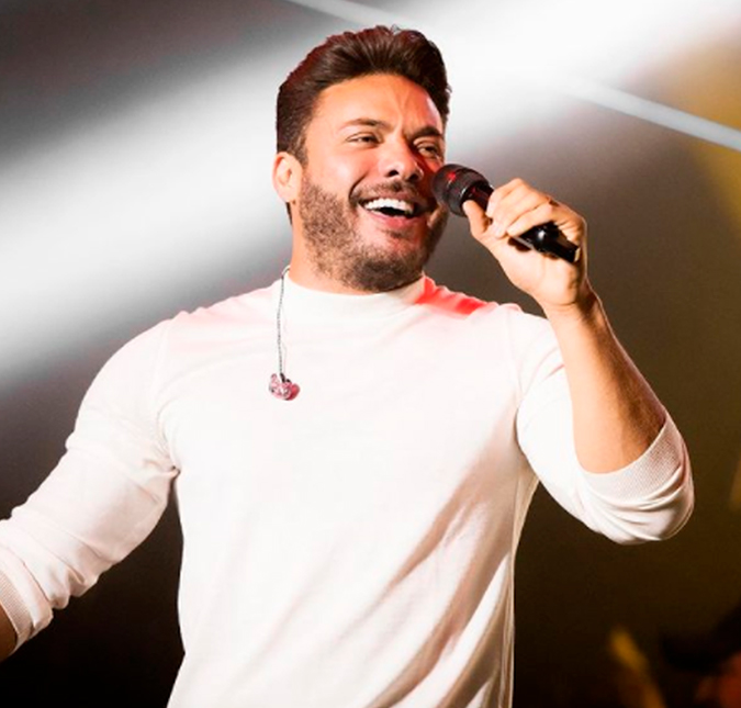 Wesley Safadão tem conta do <I>Twitter</i> invadida e <I>hacker</i> publica comentários pornográficos