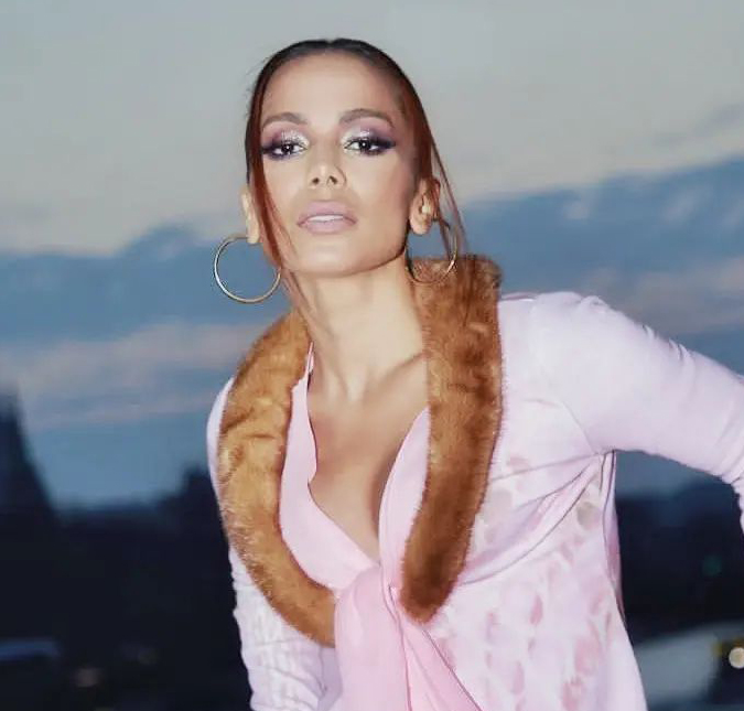 Anitta se assusta com reação dos brasileiros a <i>hit Envolver</i>: <i>Nunca vi o Brasil tão unido</i>